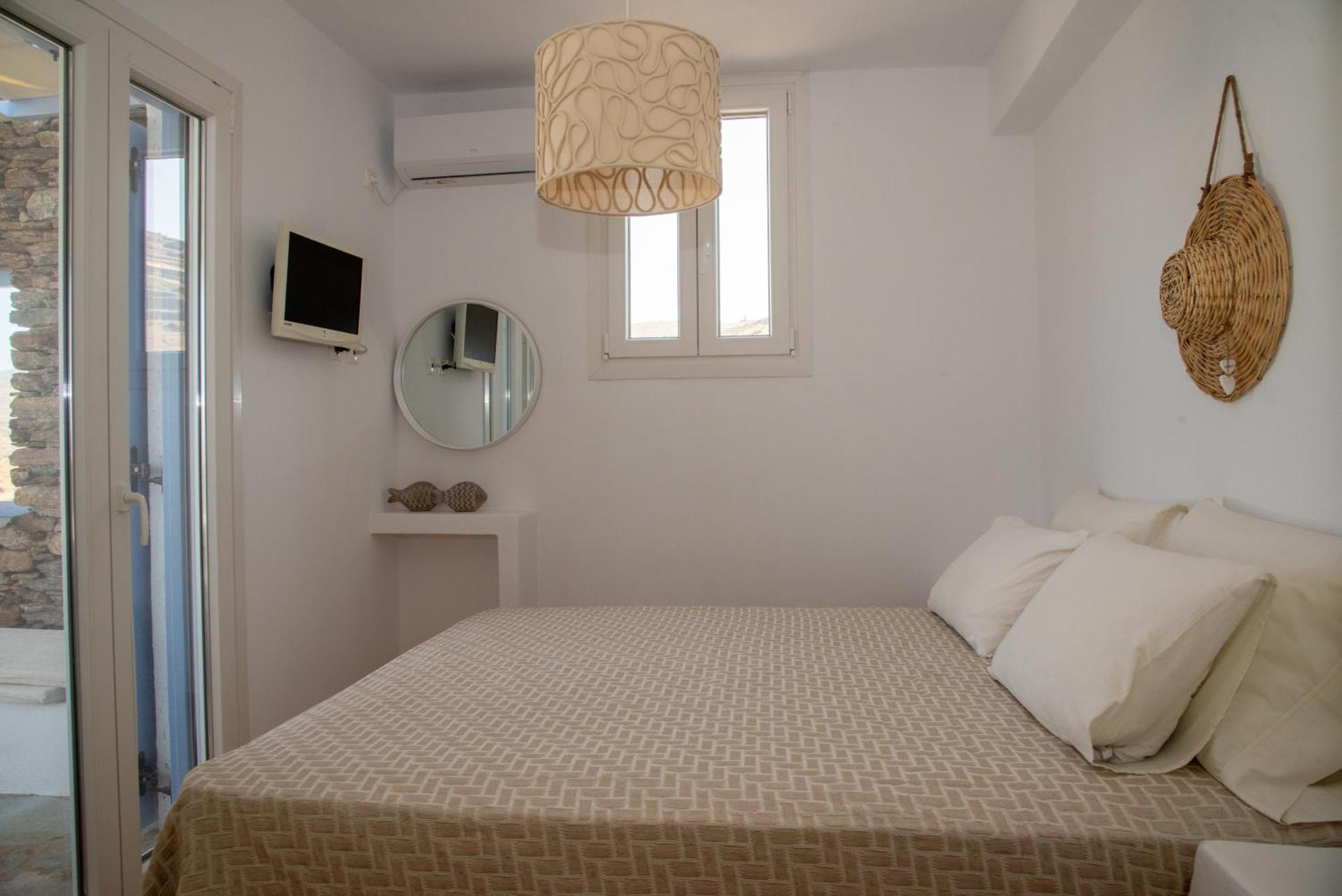 Iliopetra Residence Agios Romanos Exterior foto